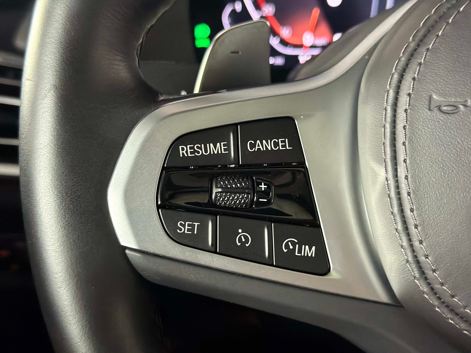 Used 2023 BMW X6 xDrive40i AWD/4WD image 55