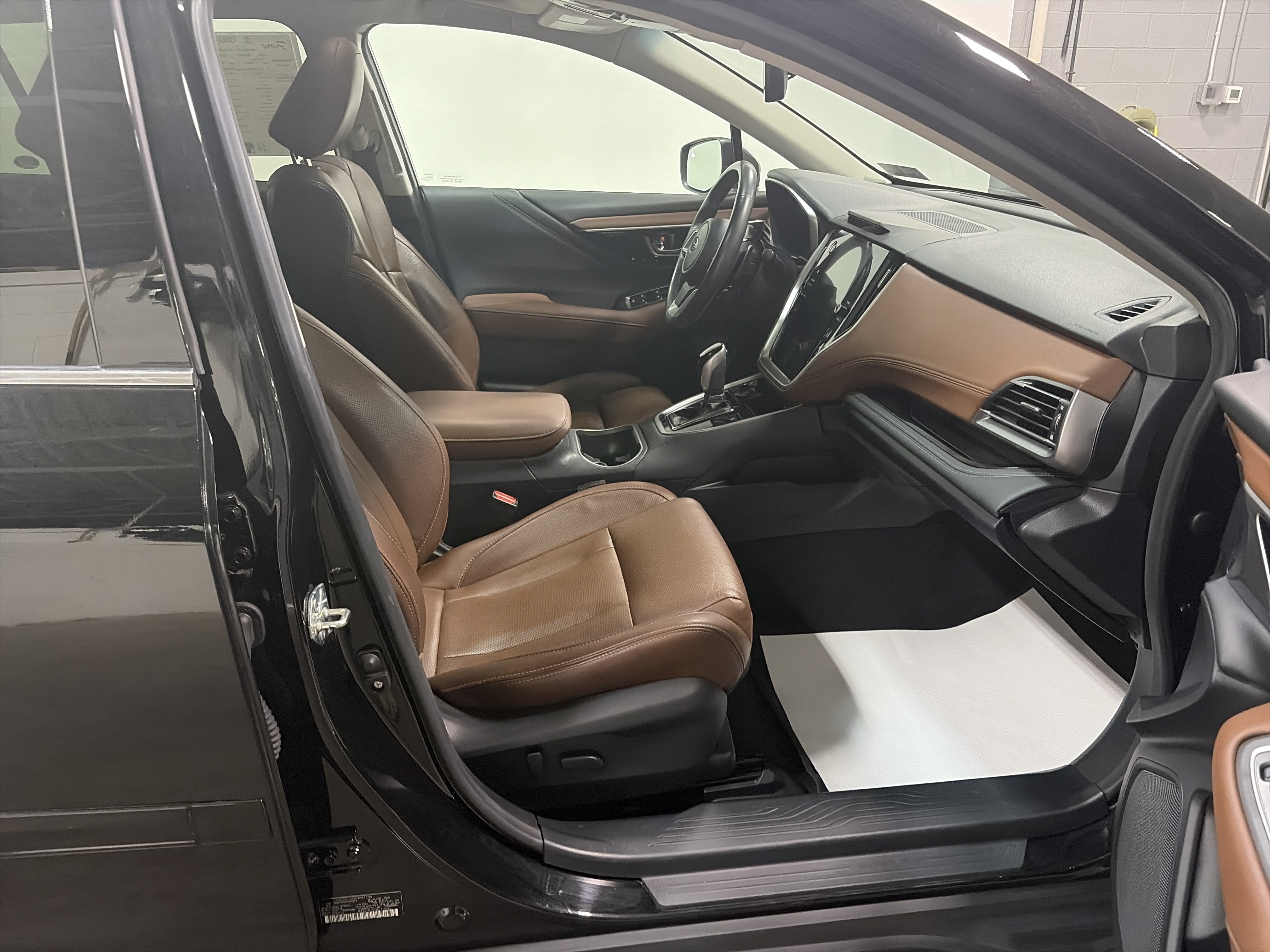 Used 2020 Subaru Outback Touring w/ Popular Package #2 AWD/4WD image 34