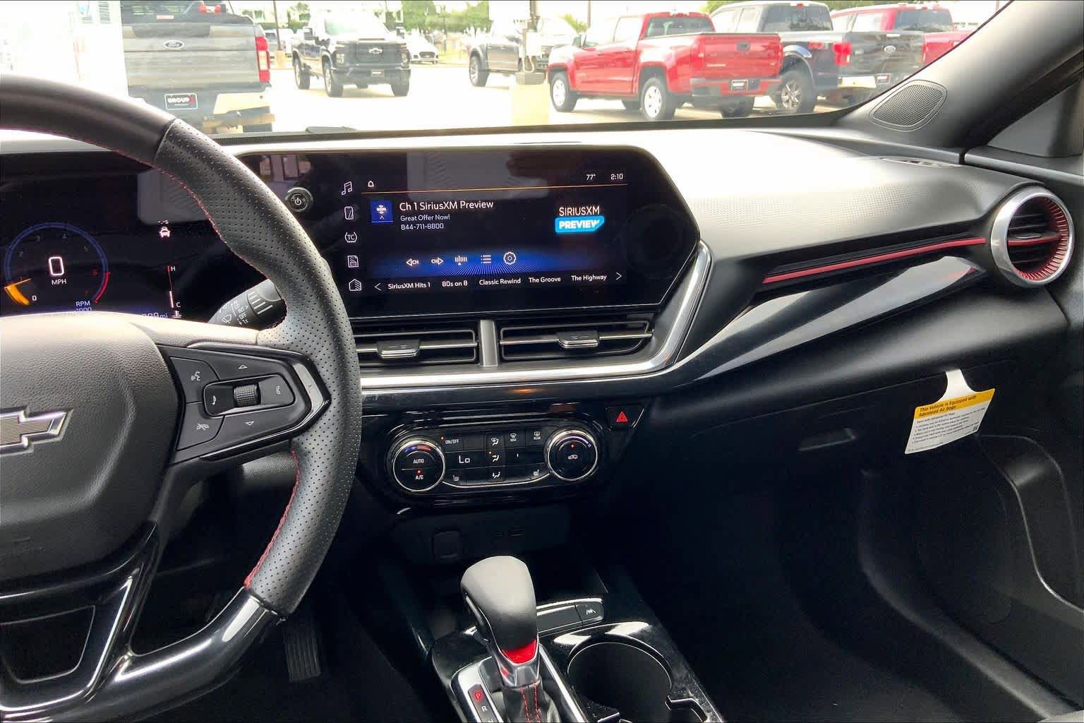Used 2025 Chevrolet Trax RS w/ Sunroof Package FWD image 7