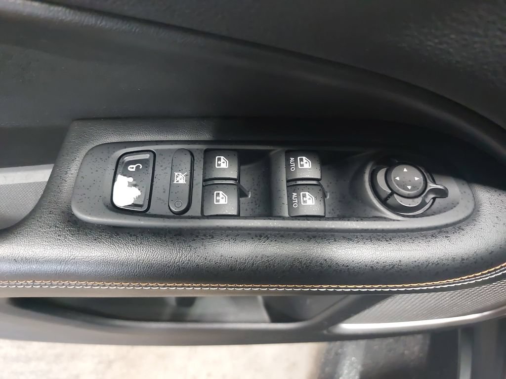 Used 2019 Jeep Compass Latitude w/ Cold Weather Group AWD/4WD image 28