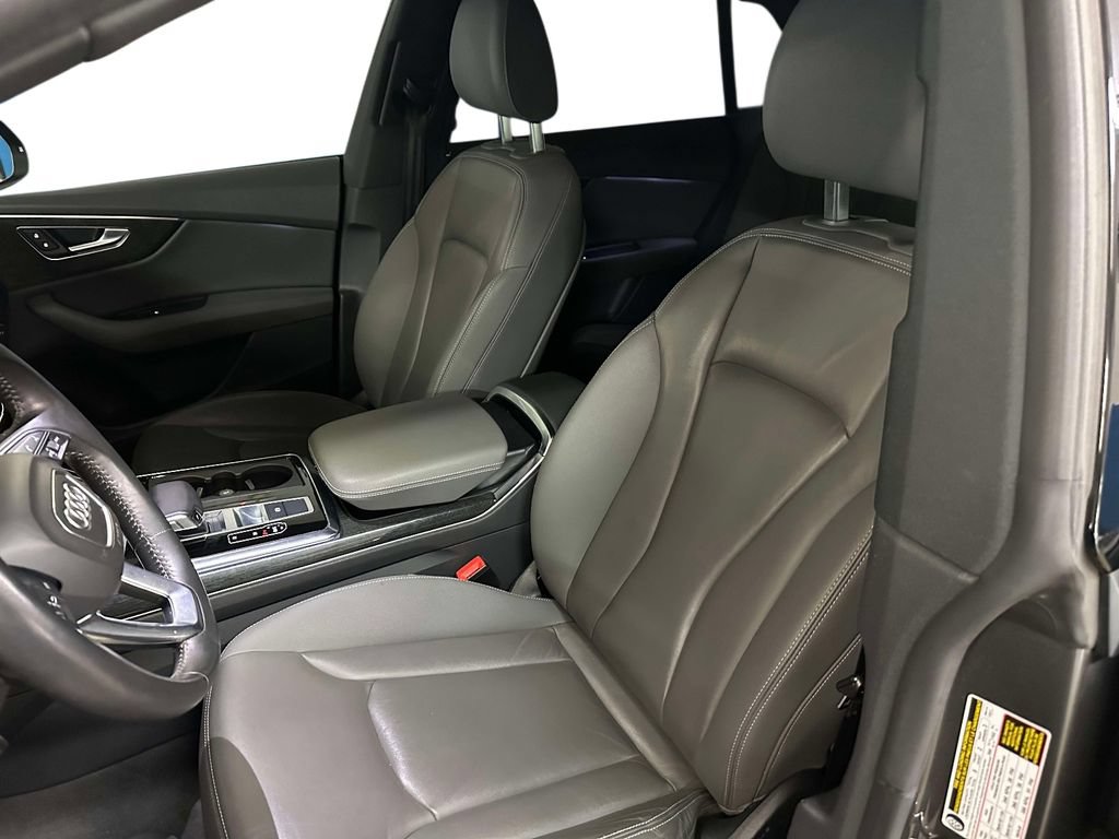 Used 2019 Audi Q8 Premium w/ Convenience Package AWD/4WD image 20