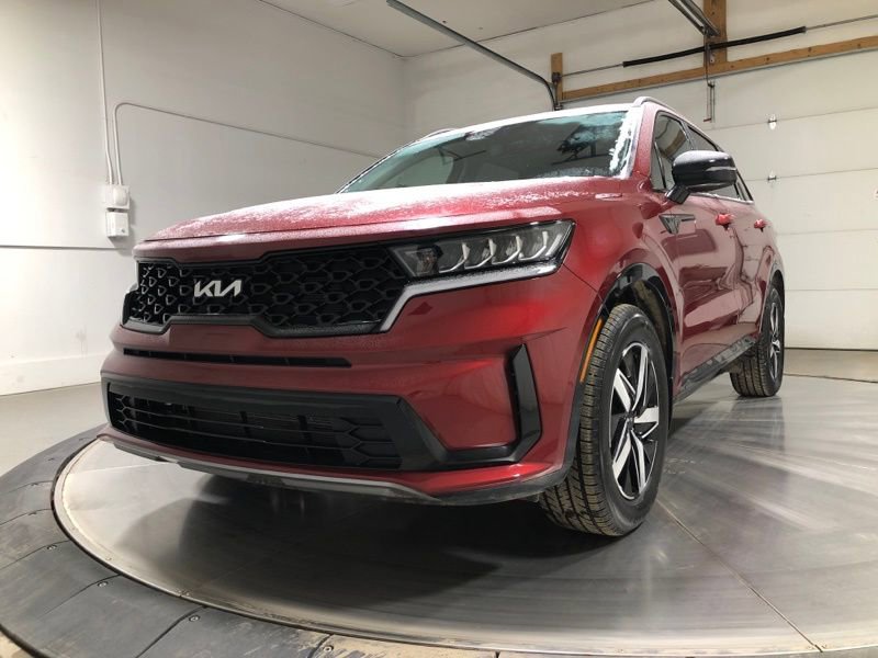 Certified 2023 Kia Sorento S image 3