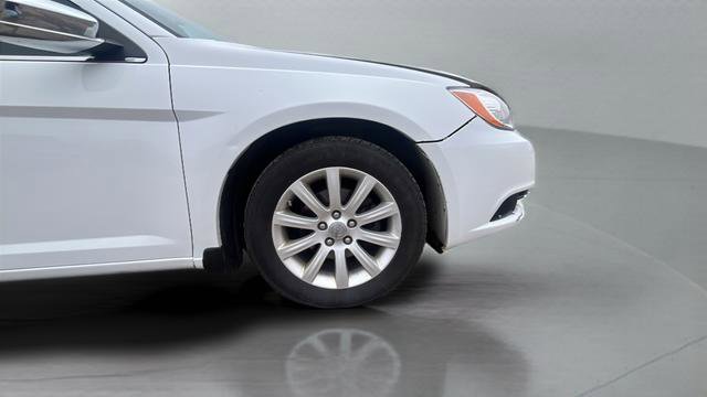 Used 2014 Chrysler 200 Limited image 28