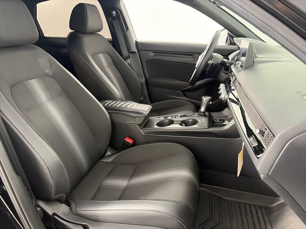 Used 2025 Honda Civic Sport image 29