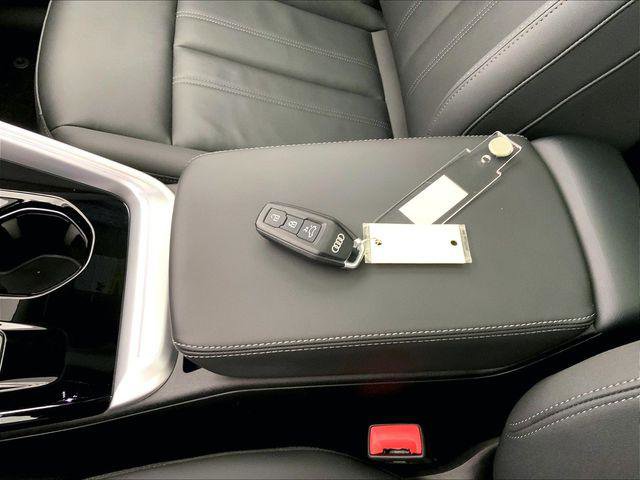 Certified 2025 Audi Q5 Premium w/ Convenience Package AWD/4WD image 20