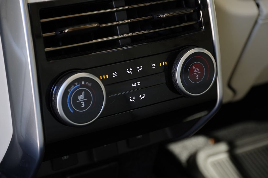 Used 2024 Land Rover Range Rover Autobiography AWD/4WD image 19