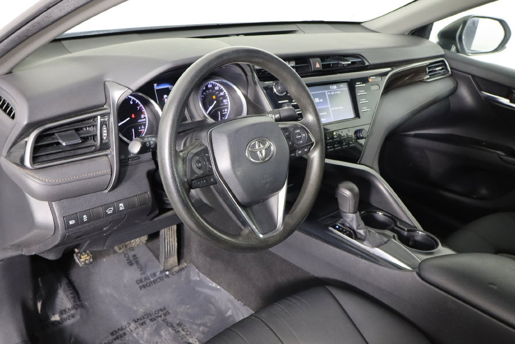Used 2019 Toyota Camry LE FWD image 18