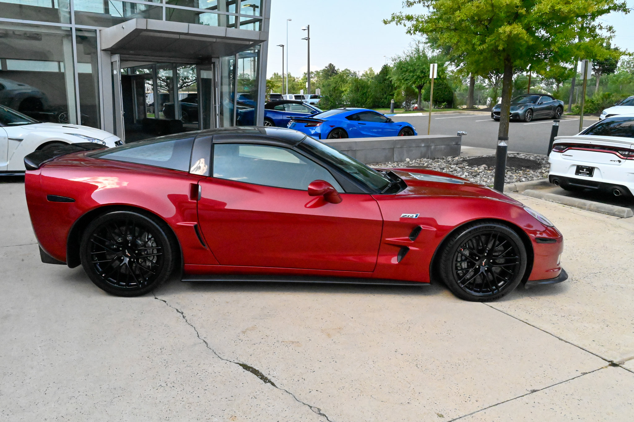 Used 2013 Chevrolet Corvette ZR1 w/ 3ZR Preferred Equipment Group RWD image 4