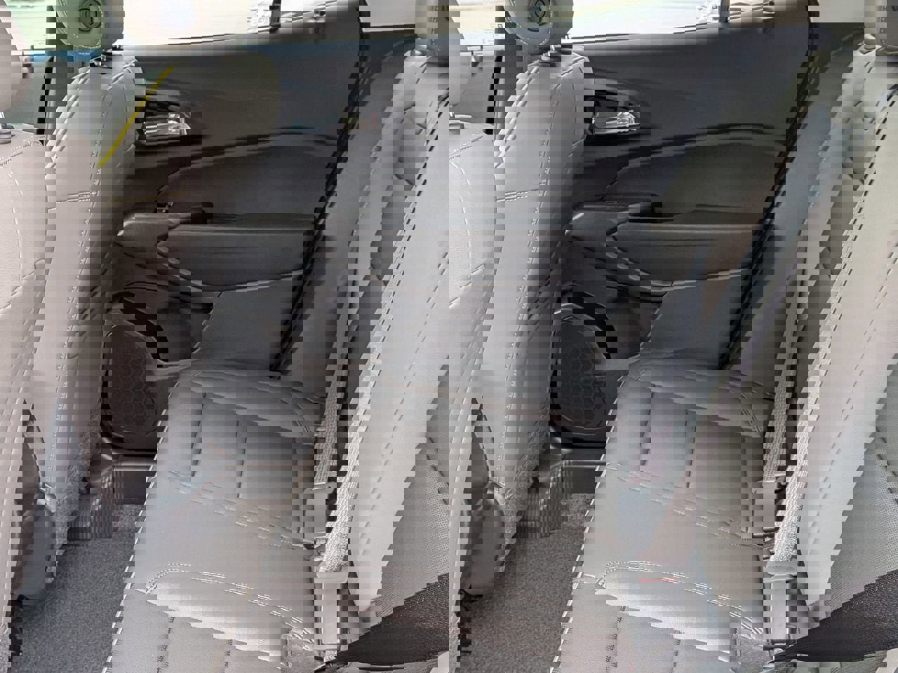 New 2026 Chevrolet Trax ACTIV w/ Sunroof Package image 21