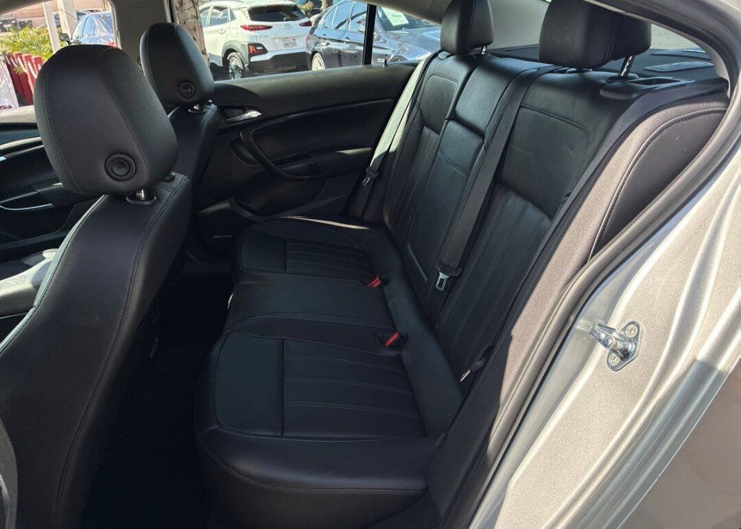 Used 2011 Buick Regal CXL w/ RL6 Preferred Equipment Group FWD image 19