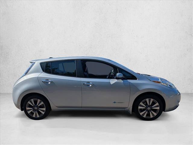 Used 2015 Nissan Leaf SL FWD image 4