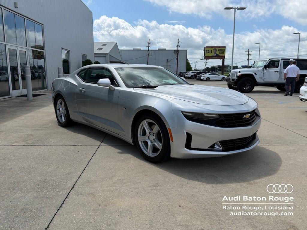 Used 2019 Chevrolet Camaro LT RWD image 5