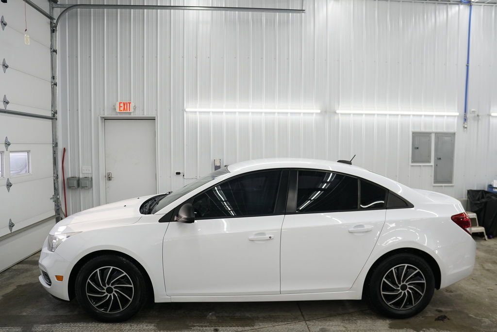 Used 2016 Chevrolet Cruze L FWD image 8