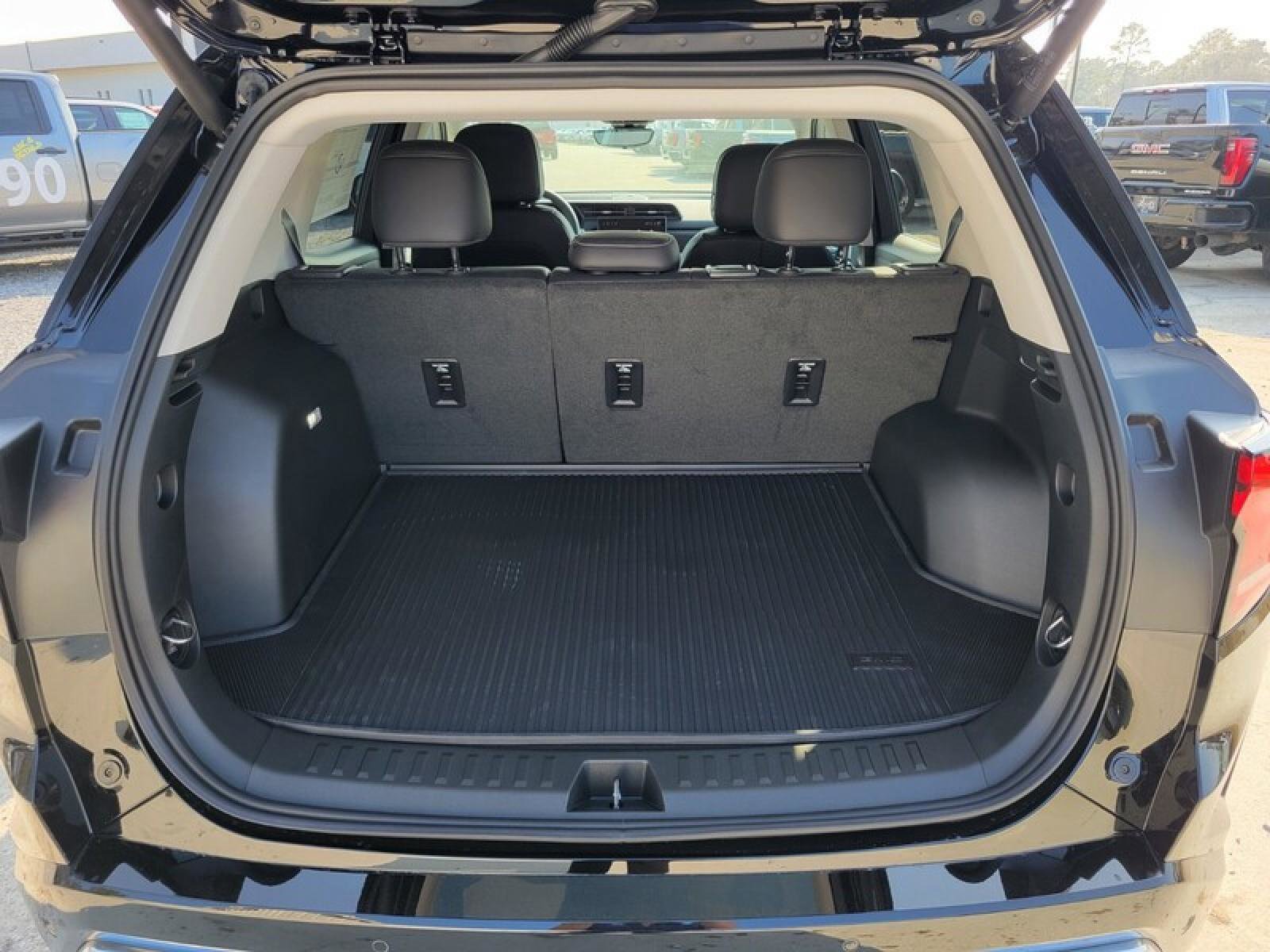 New 2026 GMC Terrain Denali w/ LPO, Floor Liner Package image 7