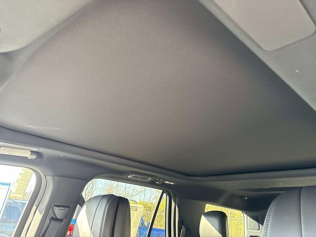 New 2025 Lincoln Navigator Reserve w/ Jet Appearance Package AWD/4WD image 23