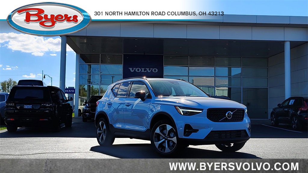 New 2026 Volvo XC40 B5 Plus w/ Protection Package Premier