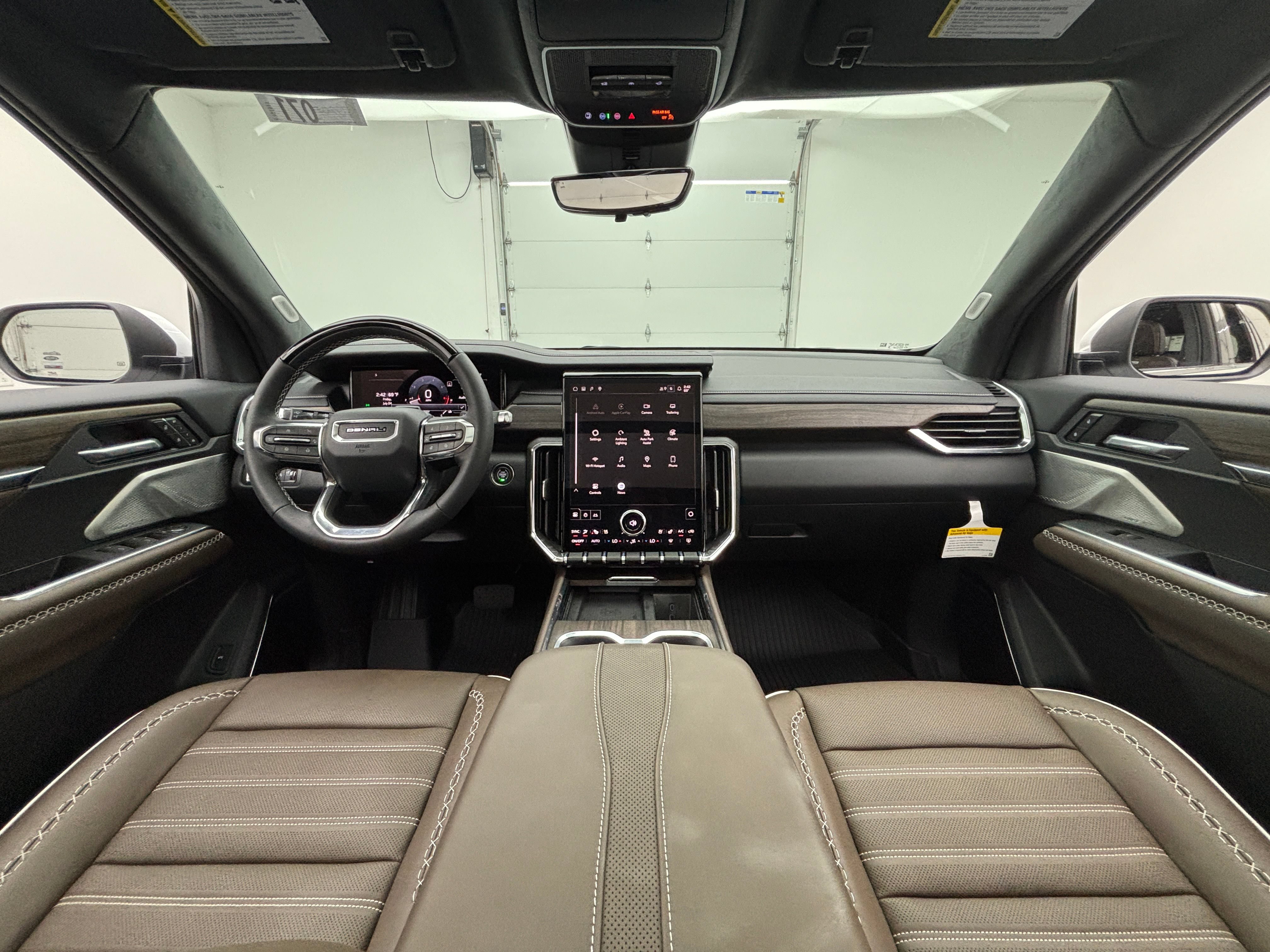 New 2026 GMC Acadia Denali Ultimate w/ LPO, Floor Liner Package AWD/4WD image 3