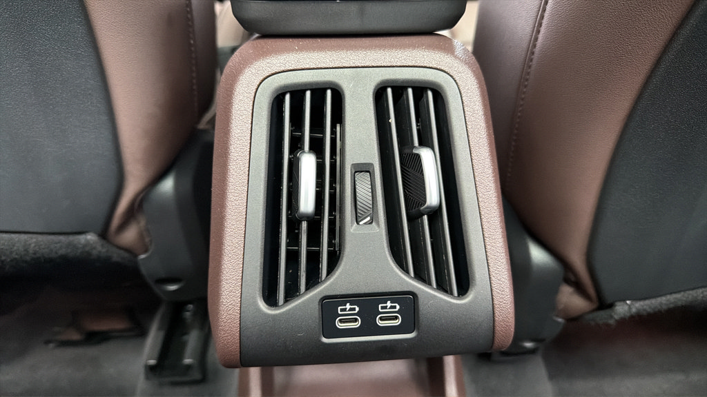 Used 2025 BMW X1 M35i w/ Premium Package AWD/4WD image 22