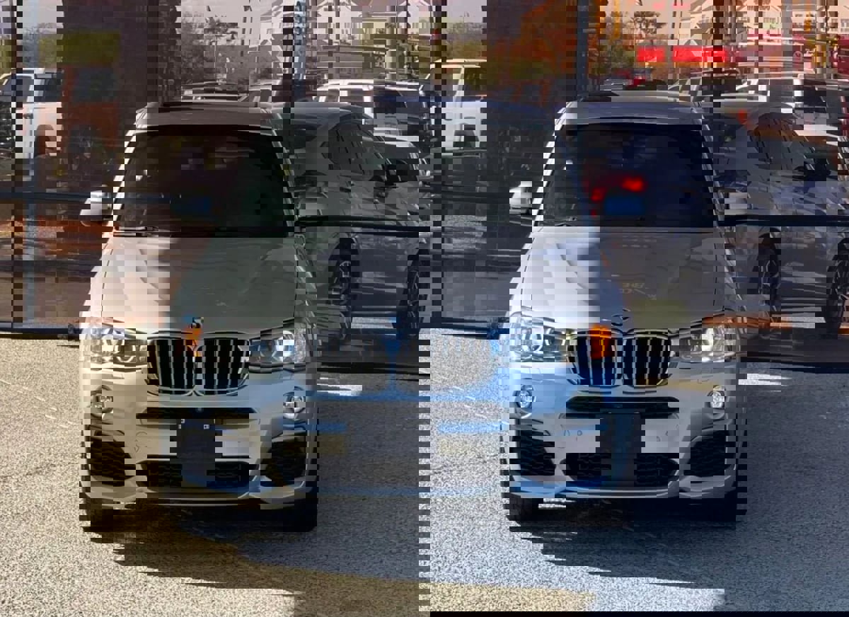 Used 2018 BMW X4 M40i image 24