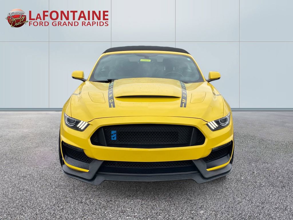 Used 2017 Ford Mustang GT RWD image 2