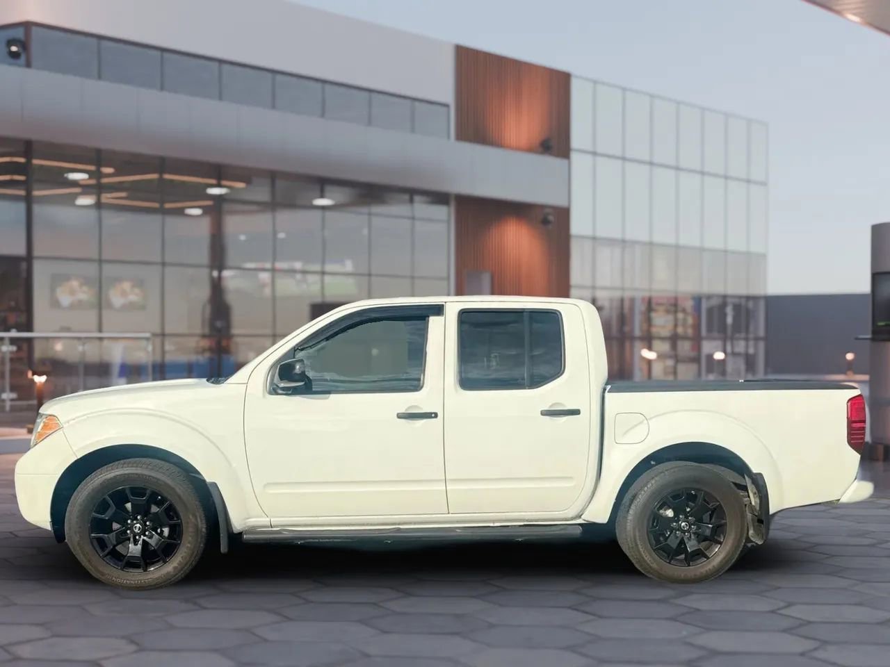 Used 2018 Nissan Frontier SV w/ Value Truck Package image 4