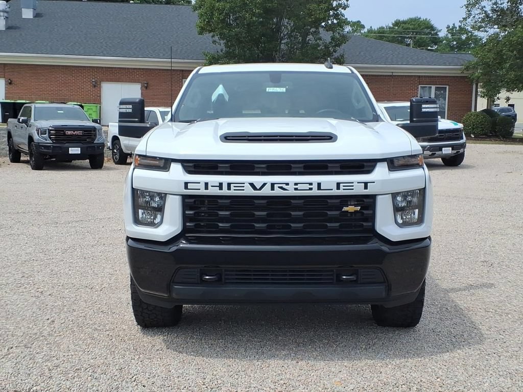 Used 2022 Chevrolet Silverado 2500 Custom w/ Custom Value Package AWD/4WD image 2