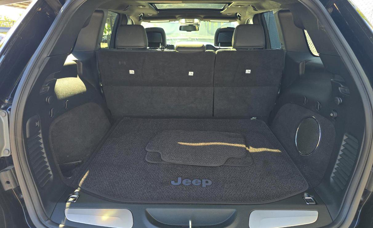 Used 2016 Jeep Grand Cherokee Summit w/ Platinum Series Group AWD/4WD image 16