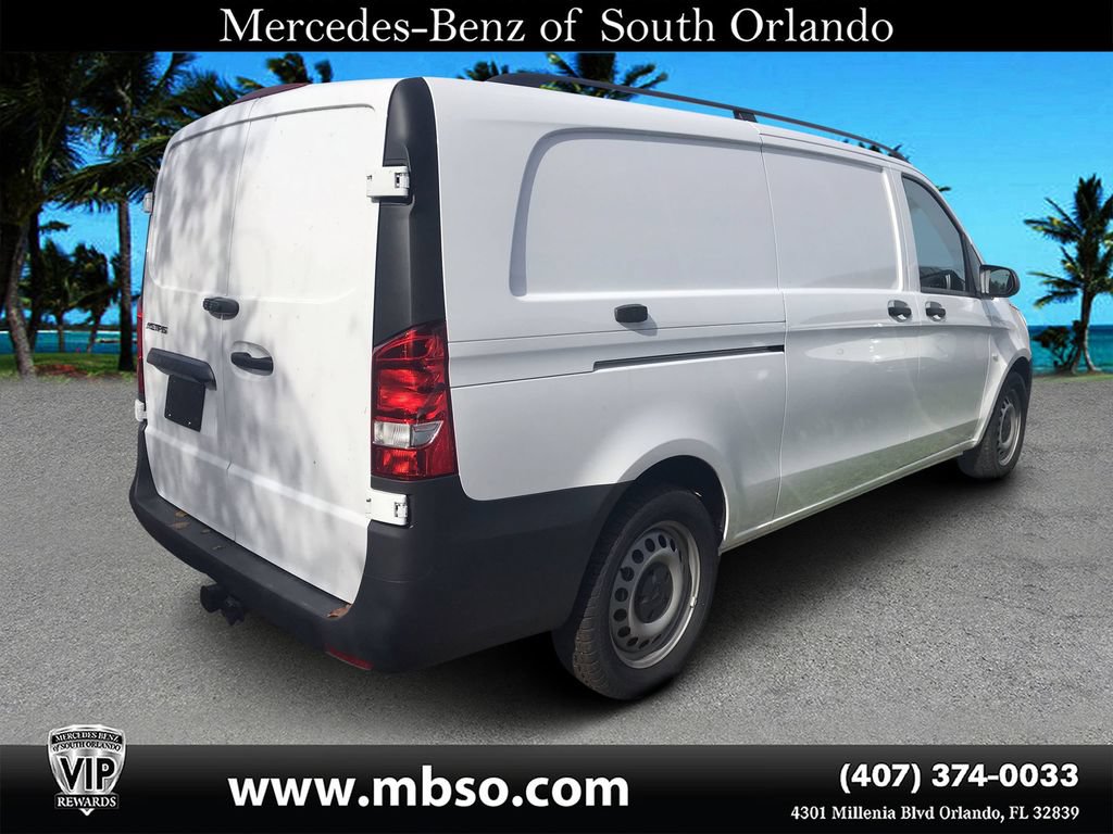 Used 2023 Mercedes-Benz Metris image 2