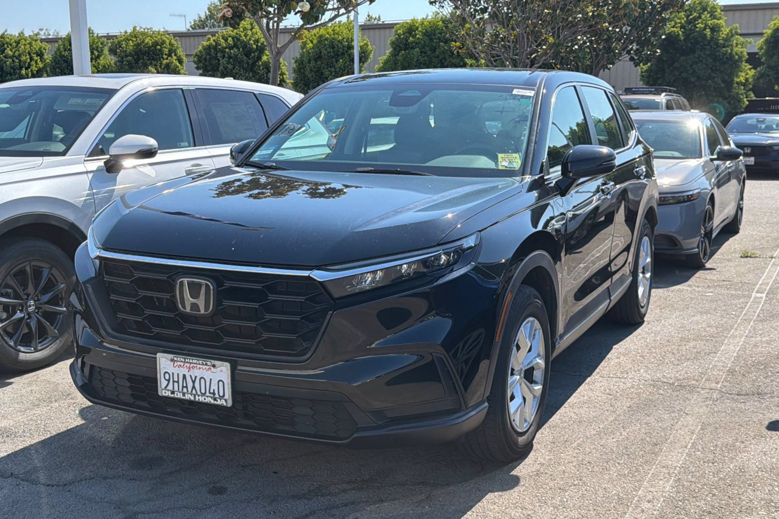 Used 2023 Honda CR-V LX image 2
