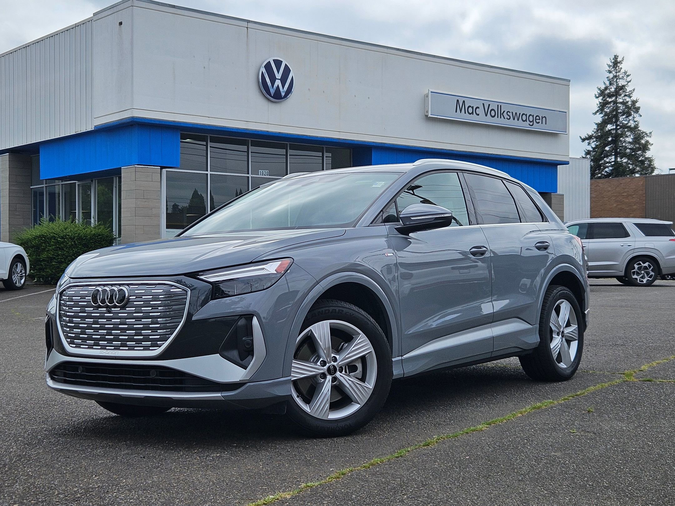 Used 2023 Audi Q4 e-tron Premium w/ Convenience Package