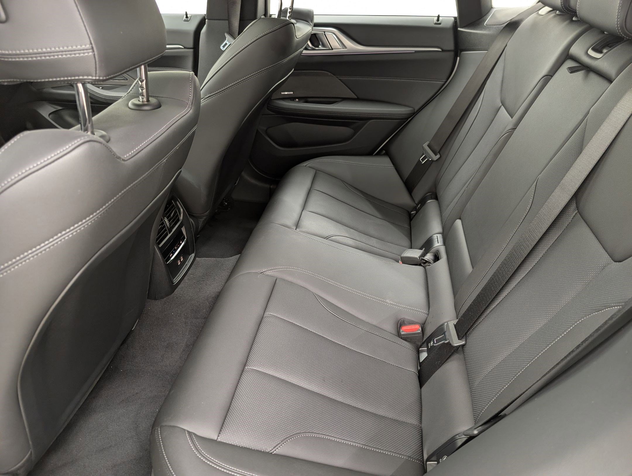 Certified 2025 BMW 430i w/ Premium Package image 14