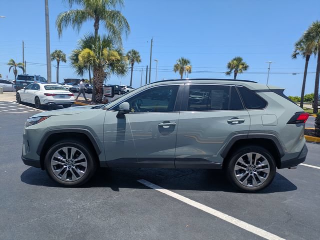 Used 2022 Toyota RAV4 XLE Premium FWD image 7