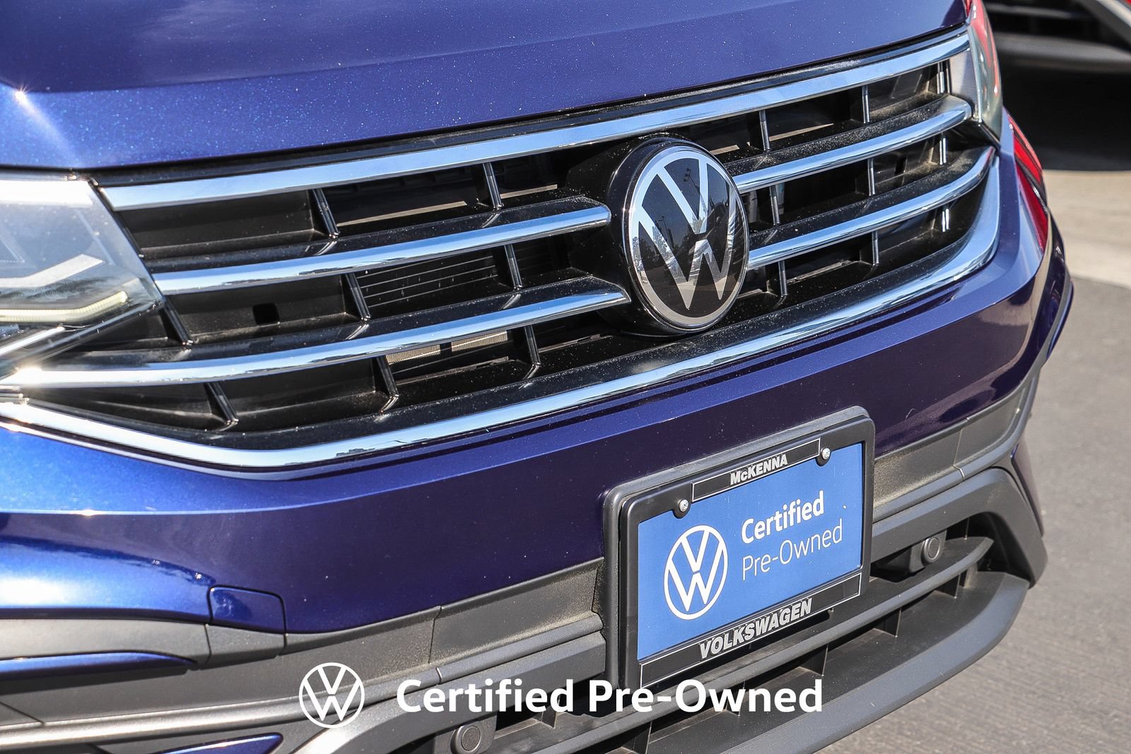 Used 2023 Volkswagen Tiguan SE w/ Panoramic Sunroof Package FWD image 6