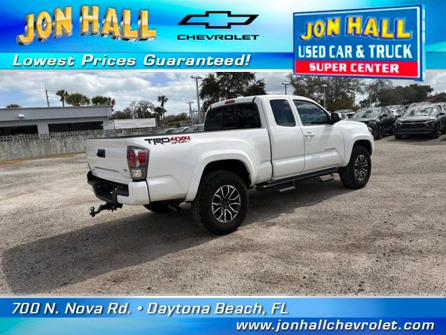Used 2022 Toyota Tacoma TRD Sport w/ TRD Premium Sport Package AWD/4WD image 11