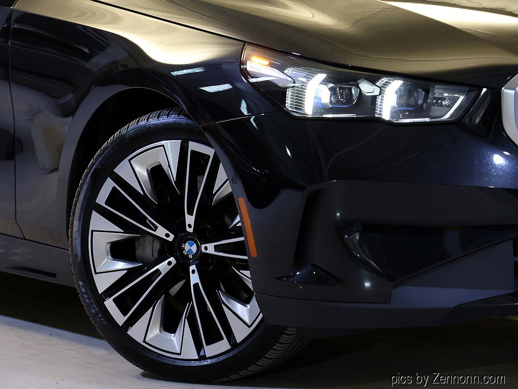 Certified 2026 BMW 540i xDrive image 3