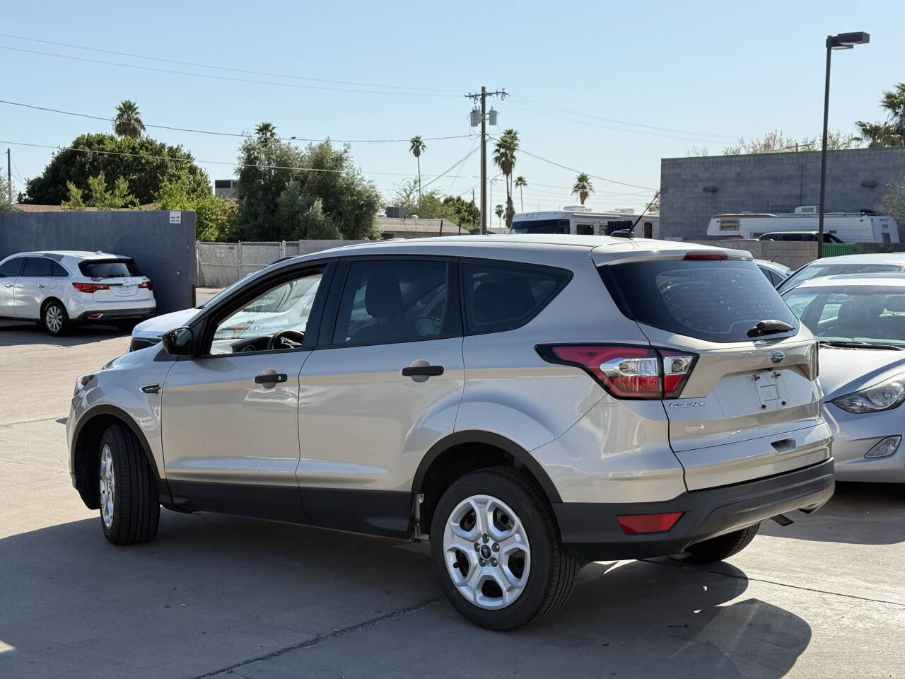 Used 2018 Ford Escape S image 9