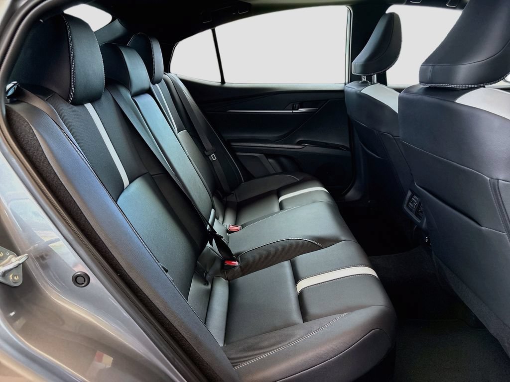 Used 2026 Toyota Camry SE w/ Convenience Package FWD image 22