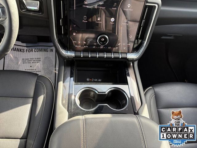 Used 2025 GMC Yukon Elevation RWD image 3