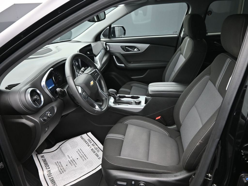 Used 2024 Chevrolet Blazer LT w/ Convenience Package image 11
