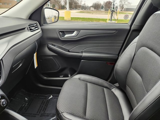 New 2026 Ford Escape SE image 10