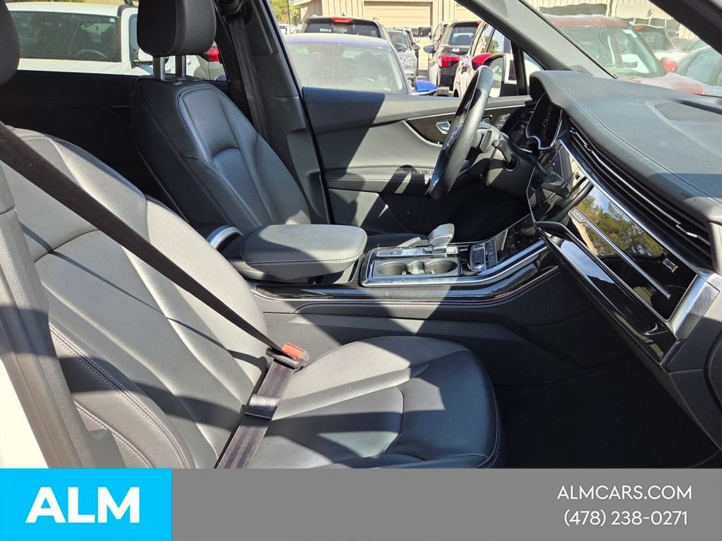 Used 2025 Audi Q7 3.0T Premium Plus AWD/4WD image 14