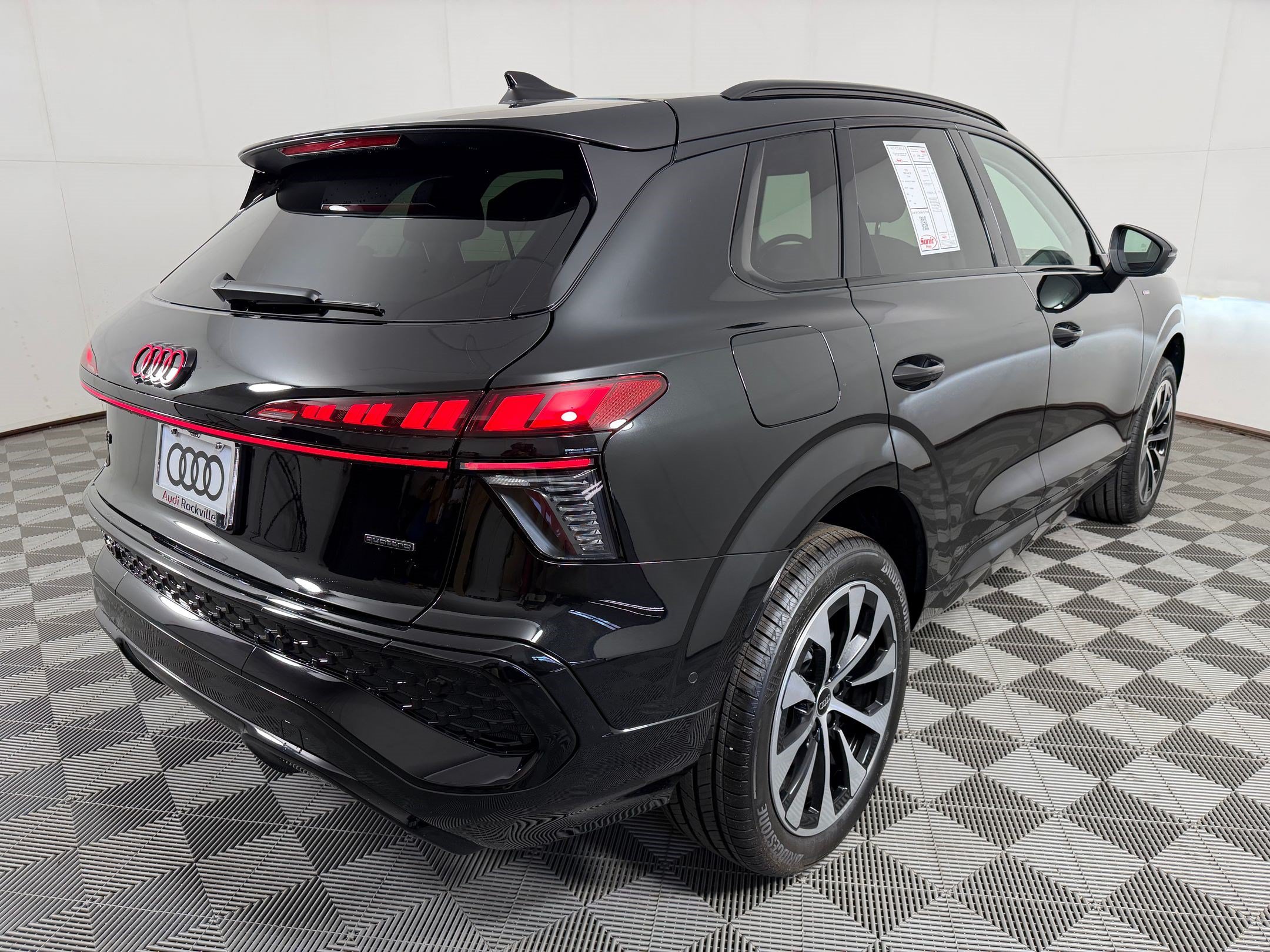 New 2026 Audi Q3 quattro 2.0T AWD/4WD image 9