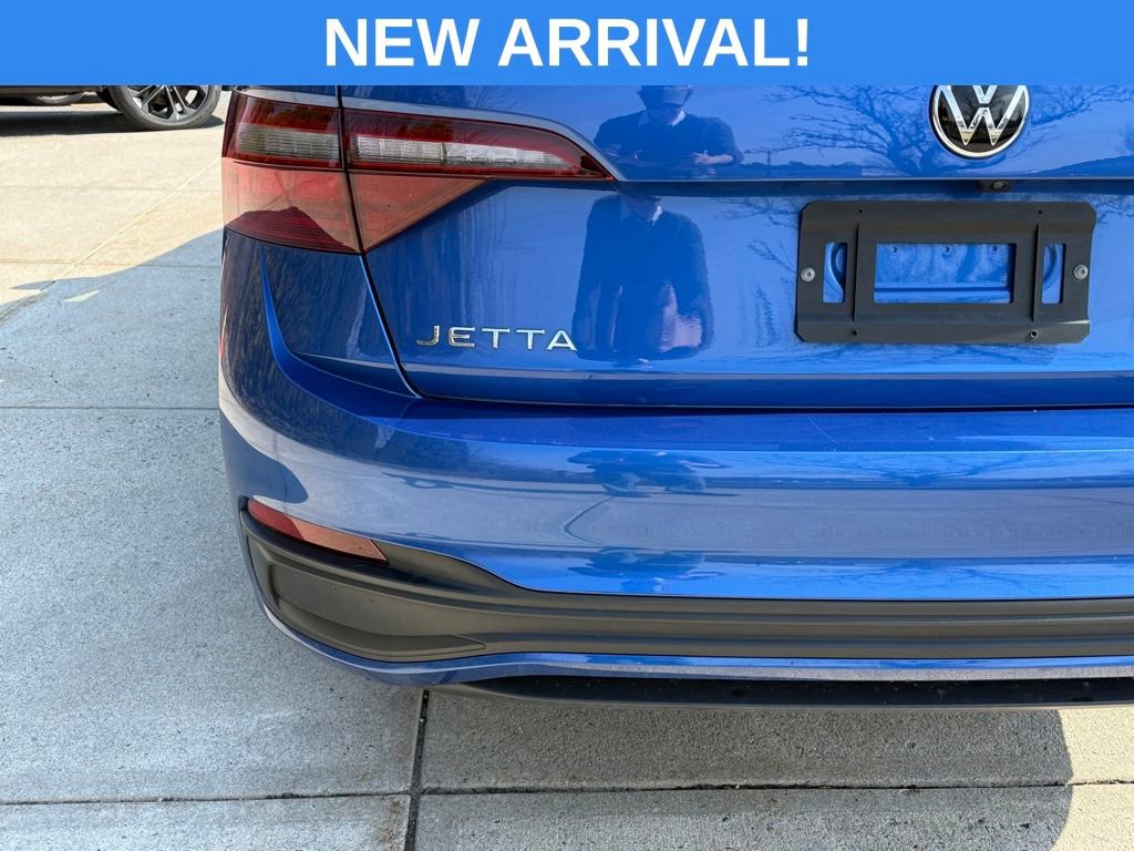 Used 2024 Volkswagen Jetta SE image 12