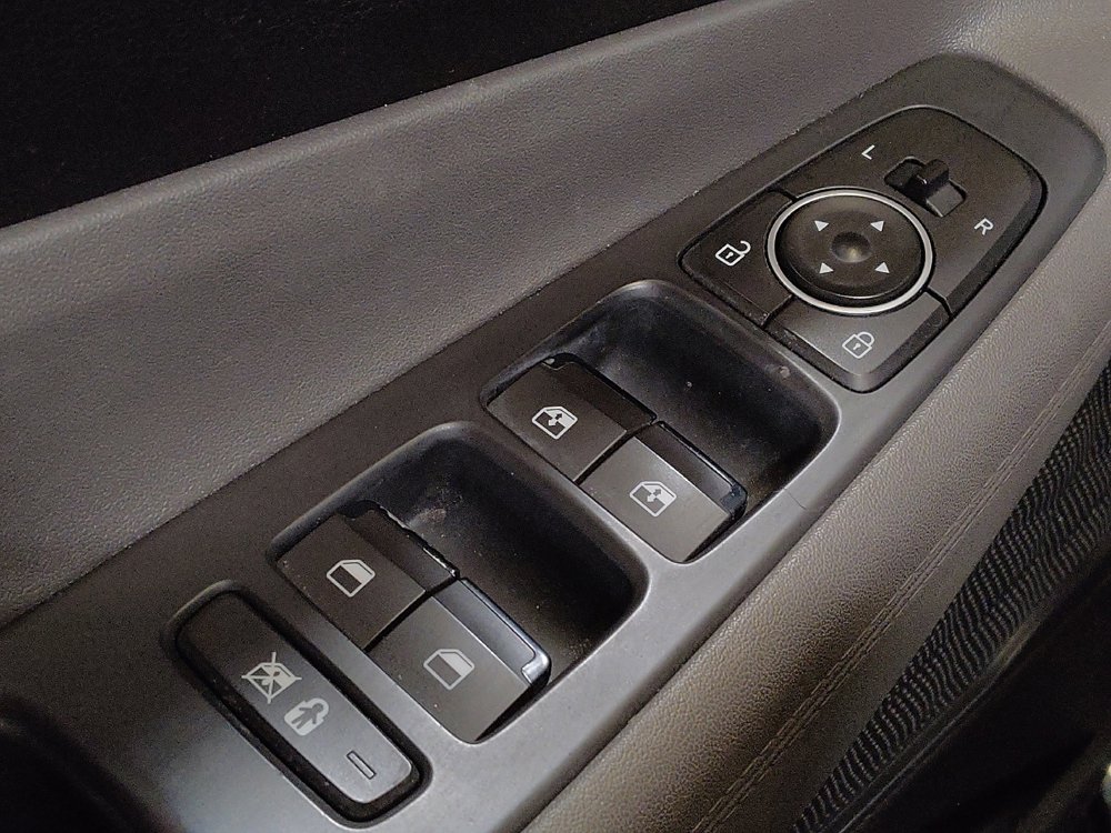 Used 2019 Hyundai Santa Fe SEL image 27