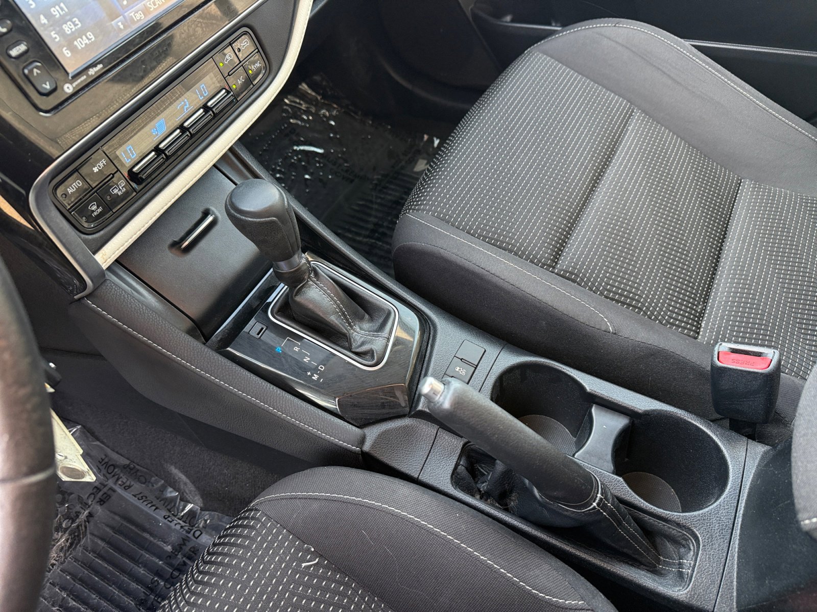 Used 2017 Toyota Corolla iM image 13