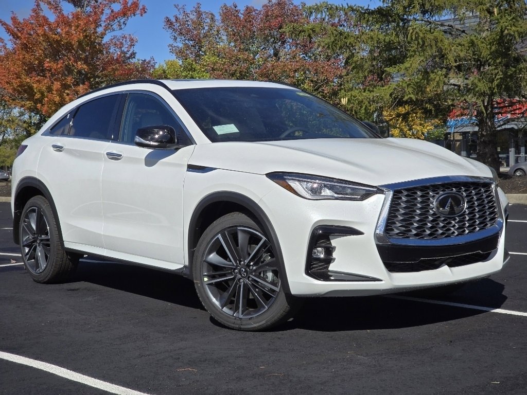 New 2025 INFINITI QX55 Luxe w/ Cargo Package image 2