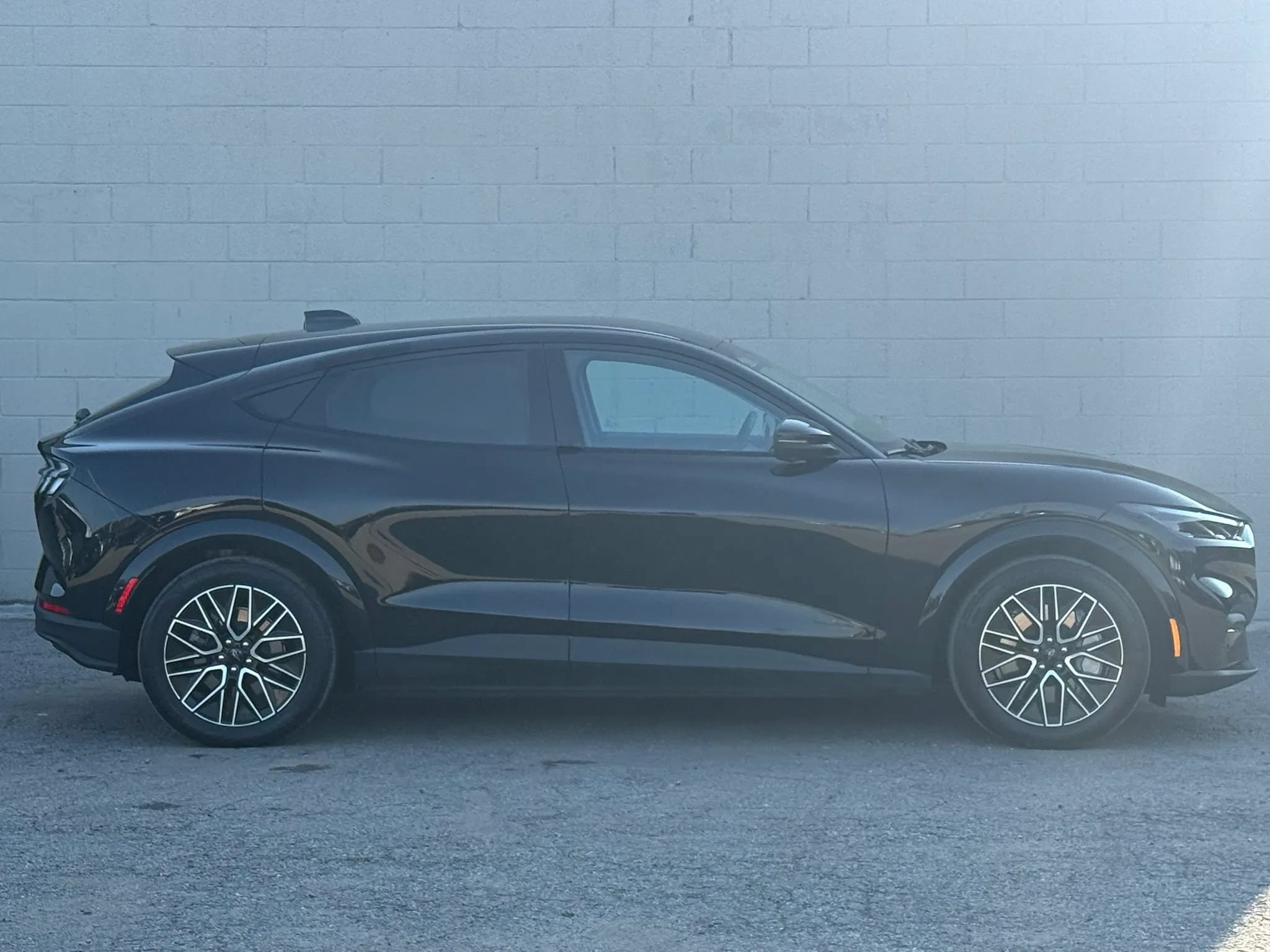 Used 2025 Ford Mustang Mach-E Premium AWD/4WD image 10
