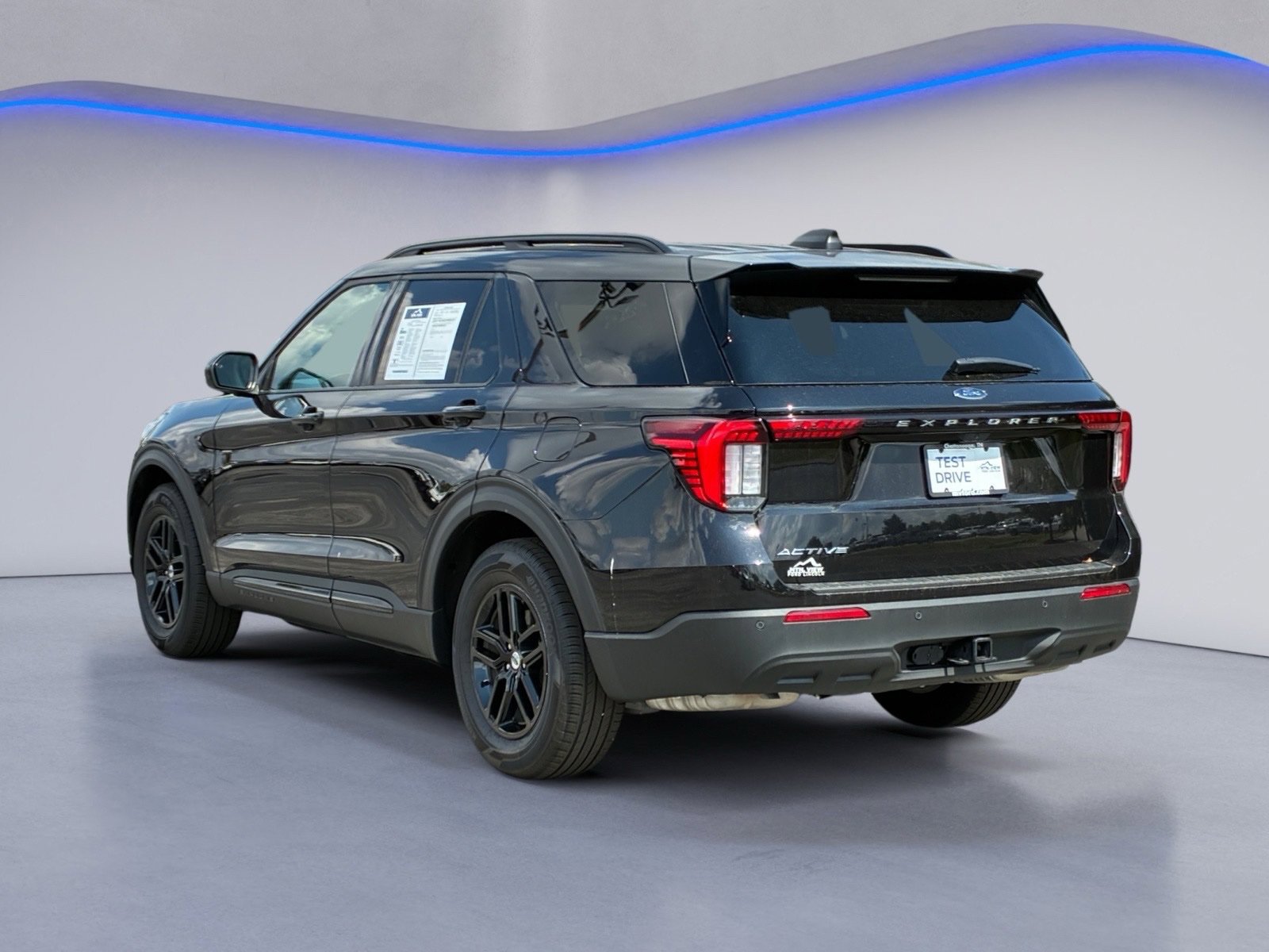 Certified 2026 Ford Explorer Active RWD image 7