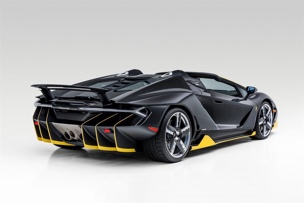 Used 2017 Lamborghini Centenario LP 770-4 image 3