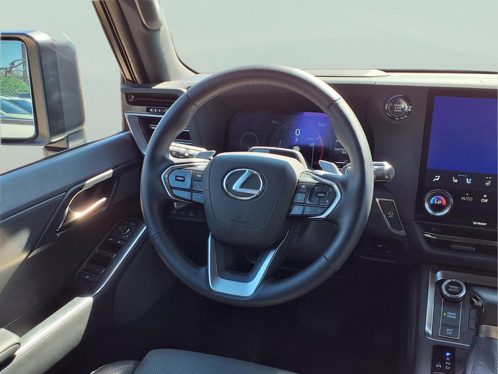 Used 2025 Lexus GX 550 w/ Cold Area Package AWD/4WD image 15